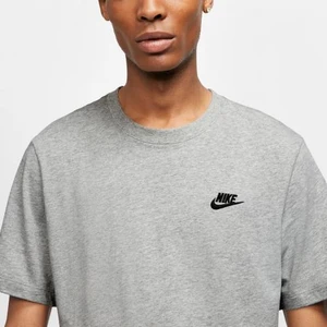Camiseta Nike Nsw Club Ar4997-064 4