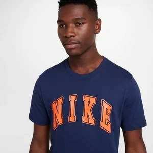 Camiseta Nike Nsw Club Fz7987-410 2