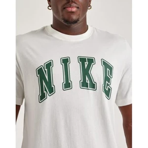 Camiseta Nike Nsw Club Fz7987-133 2