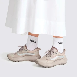 Tênis Vans Mte Crosspath Metallic Taupe 5
