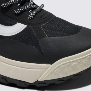 Tênis Vans Mte Crosspath Mid Black White 6