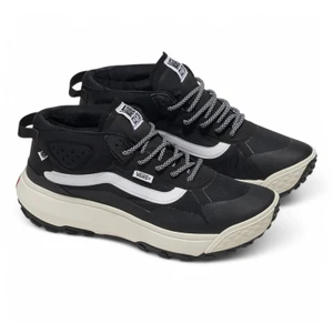 Tênis Vans Mte Crosspath Mid Black White 1