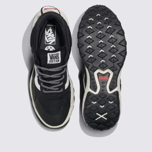 Tênis Vans Mte Crosspath Mid Black White 5