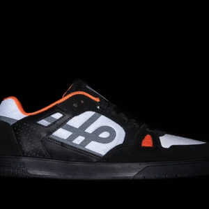 Tênis Öus 2k Preto Silver Reflex Laranja Essencial 2