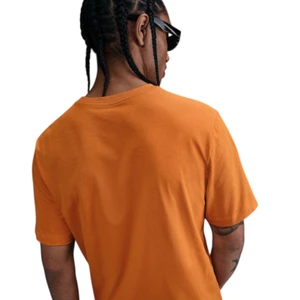 Camiseta Nike Nsw Club Ar4997-815 2