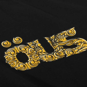Camiseta Öus Semi Logo Barroco Preto 2