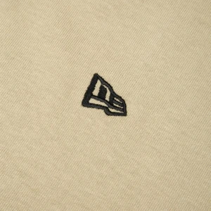 Camiseta New Era Heritage Branded Areia 2