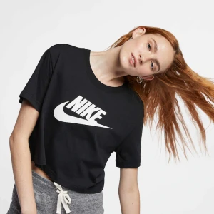Camiseta Nike Feminina Nsw Essential Bv6175-010 2
