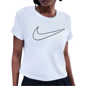 Camiseta Nike Feminina Nsw Club Hv5002-101 1