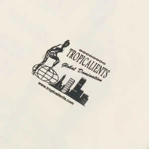 Camiseta Tropicalients Global Domination Off White 2