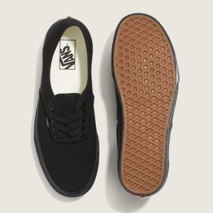 Tênis Vans Authentic Black Black 4