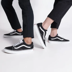 Tênis Vans Old Skool Black White 4