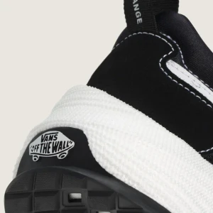 Tênis Vans Ultrarange Neo 2.0 Black White 4