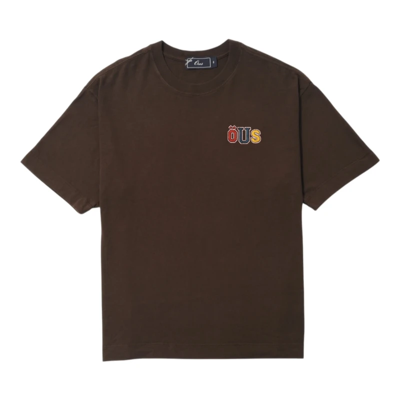 CAMISETA ÖUS HEAVY MULTI LETRAS MARROM