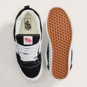 Tênis Vans Knu Skool Black True White 5