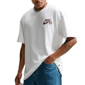 Camiseta Nike Sb Logo Dc7817-103 1
