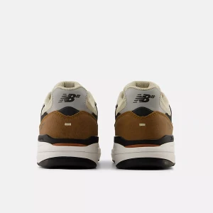 Tênis New Balance 933 Un933one 2