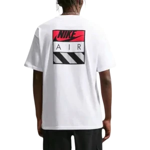 Camiseta Nike Nsw Air Box Ir8021-100 6