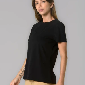 Camiseta Columbia Feminina Basica Bordado Preto 2